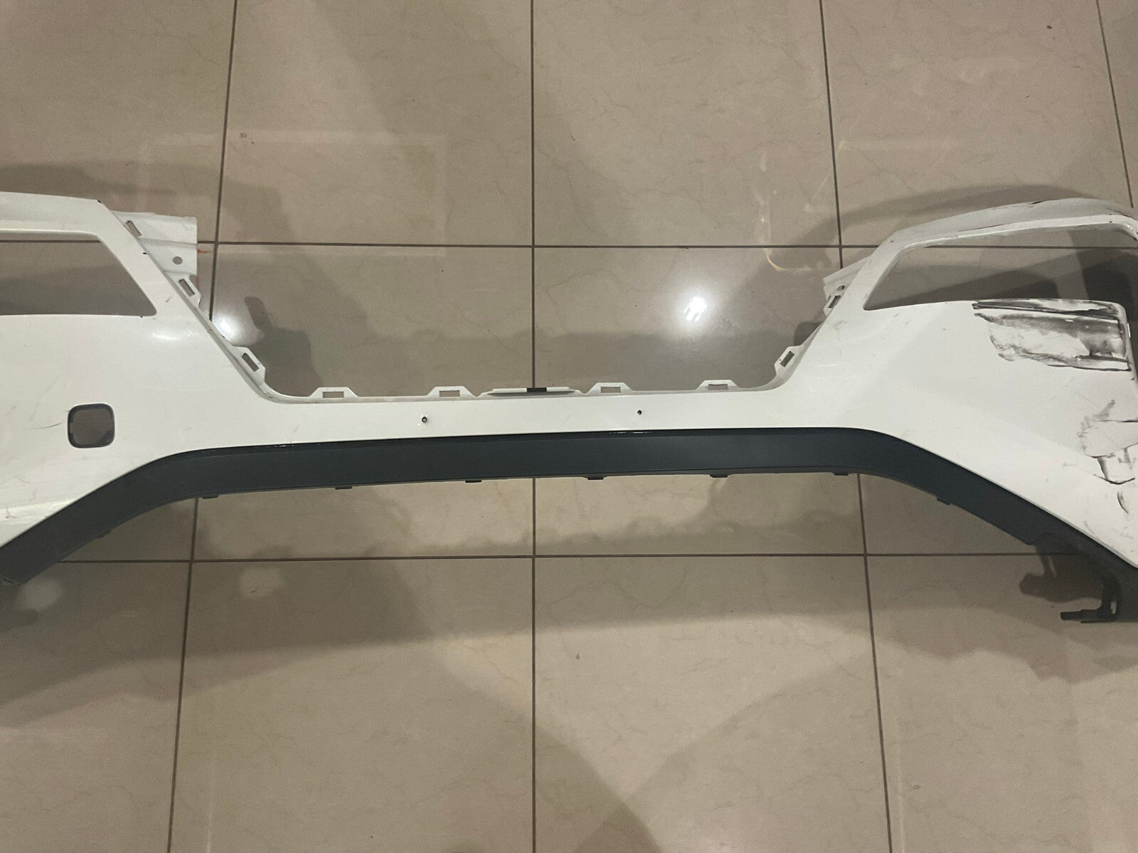 Front Bumper Cover White 2021 - 2023 Nissan Rogue ( X-Trail ) 62022+6R00H OEM