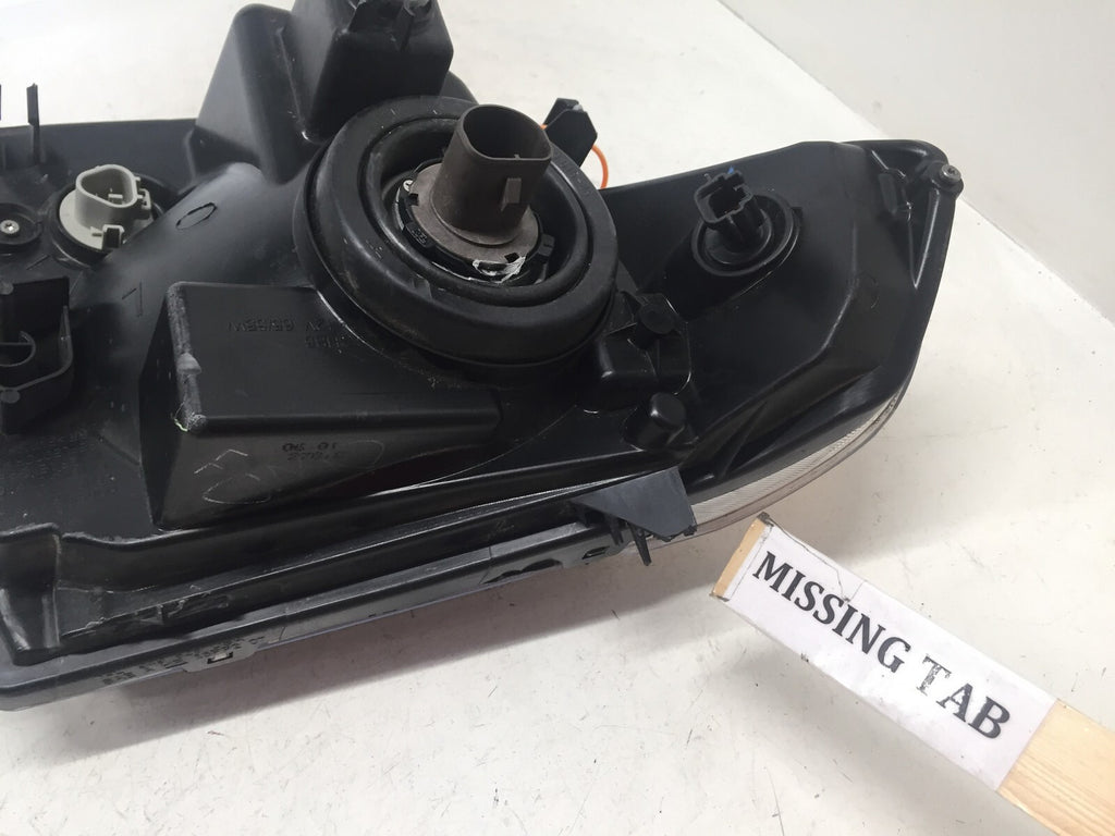 Halogen Headlight Damaged Left Driver LH Nissan Frontier 2009-2019 OEM