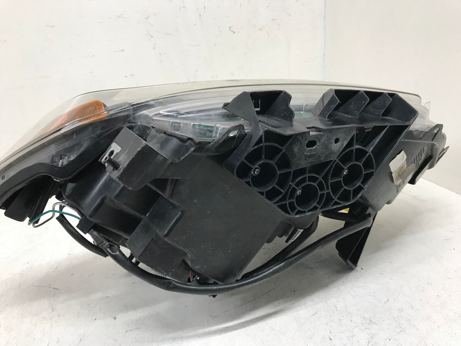 Headlight Damaged RH Right Nissan Rogue S SL SV Models 14-2016 260104BA2A OEM