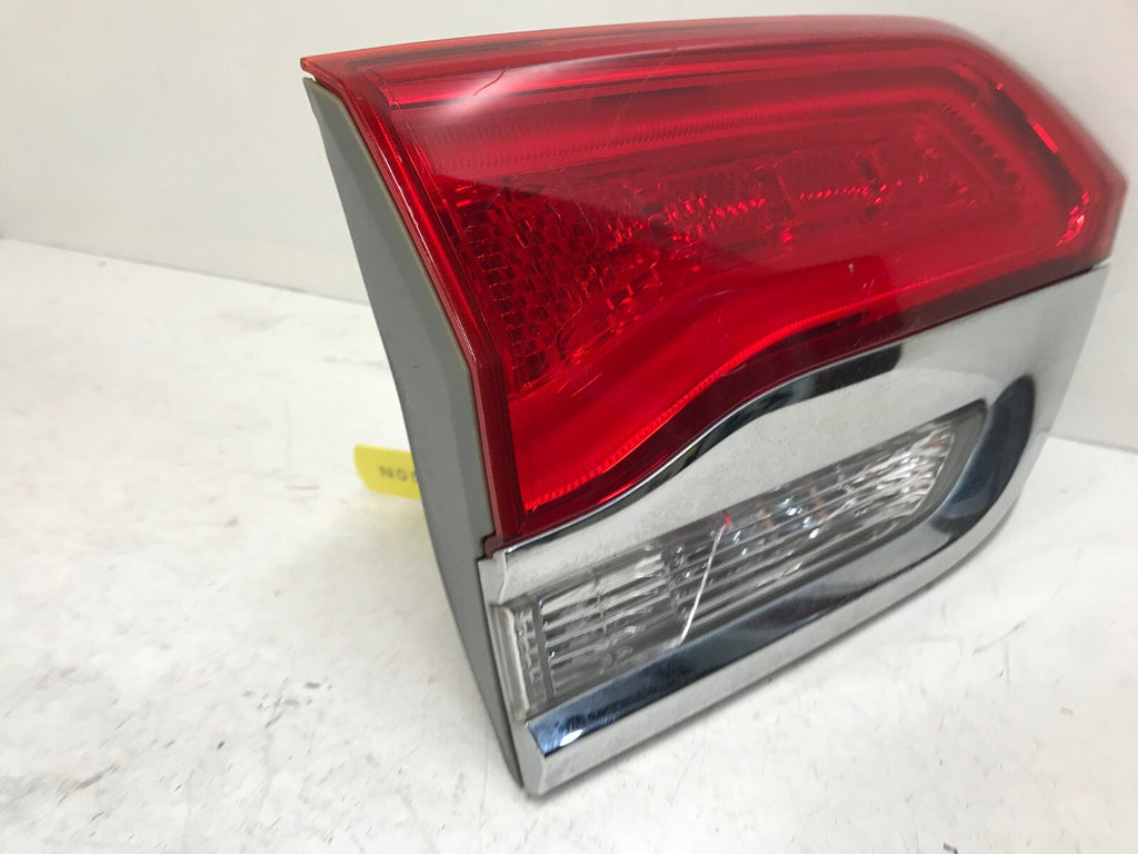 Inner Tail light Damaged Driver LH Jeep Grand Cherokee 2014 15 16 17 2018 CAPA