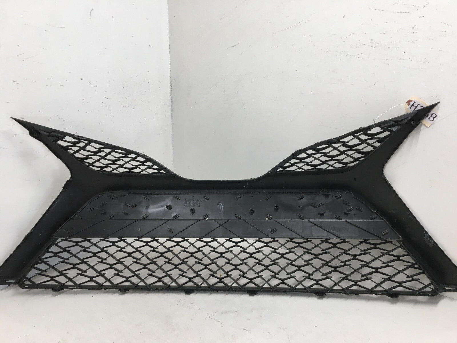 Grille Grill Toyota Camry SE XSE 2018 2019 53113-06130 OEM