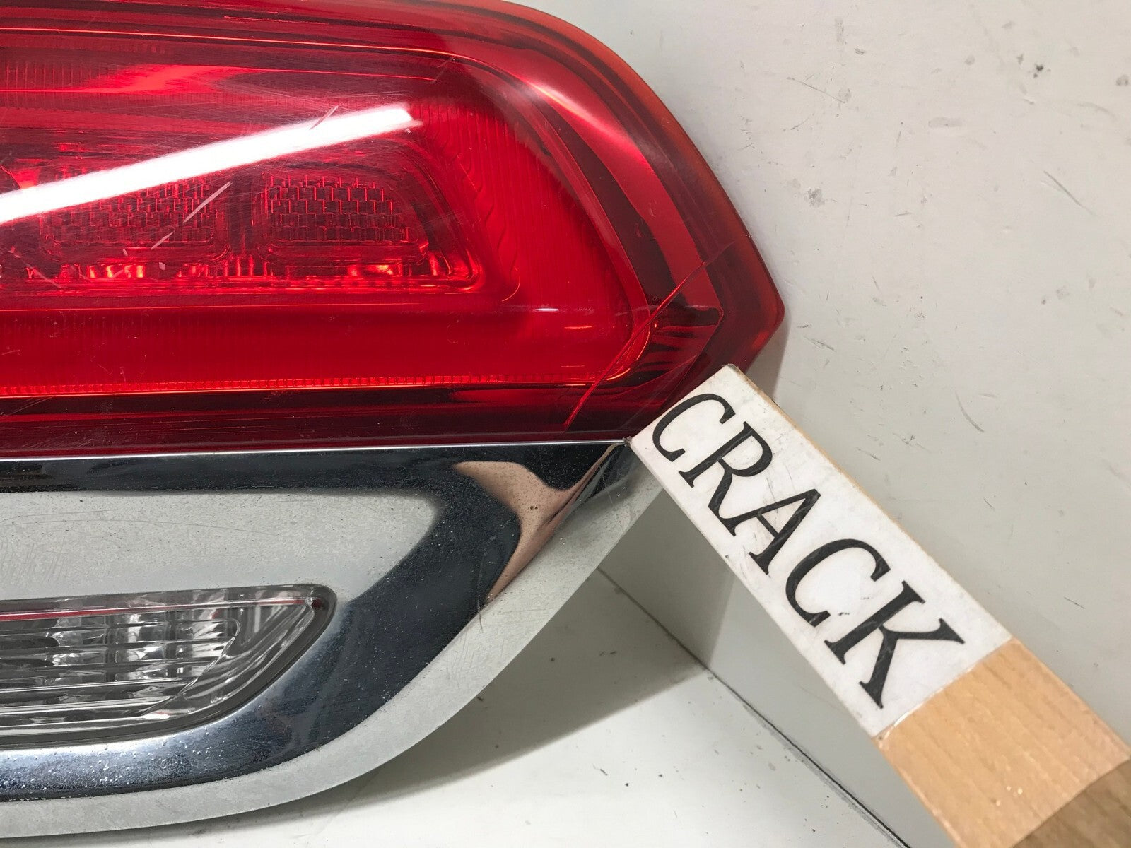 Inner Tail light Damaged Driver LH Jeep Grand Cherokee 2014 15 16 17 2018 CAPA