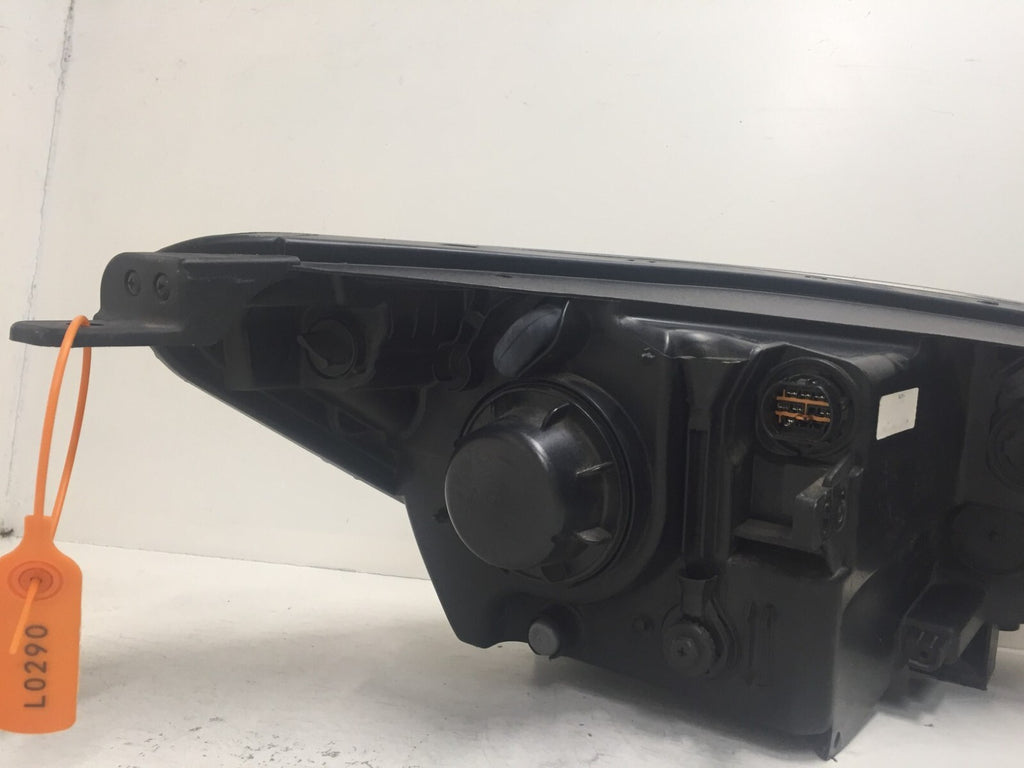 Head light Damaged LED Driver LH Left Kia Soul EV 2015-2016 92101-B2000 OEM