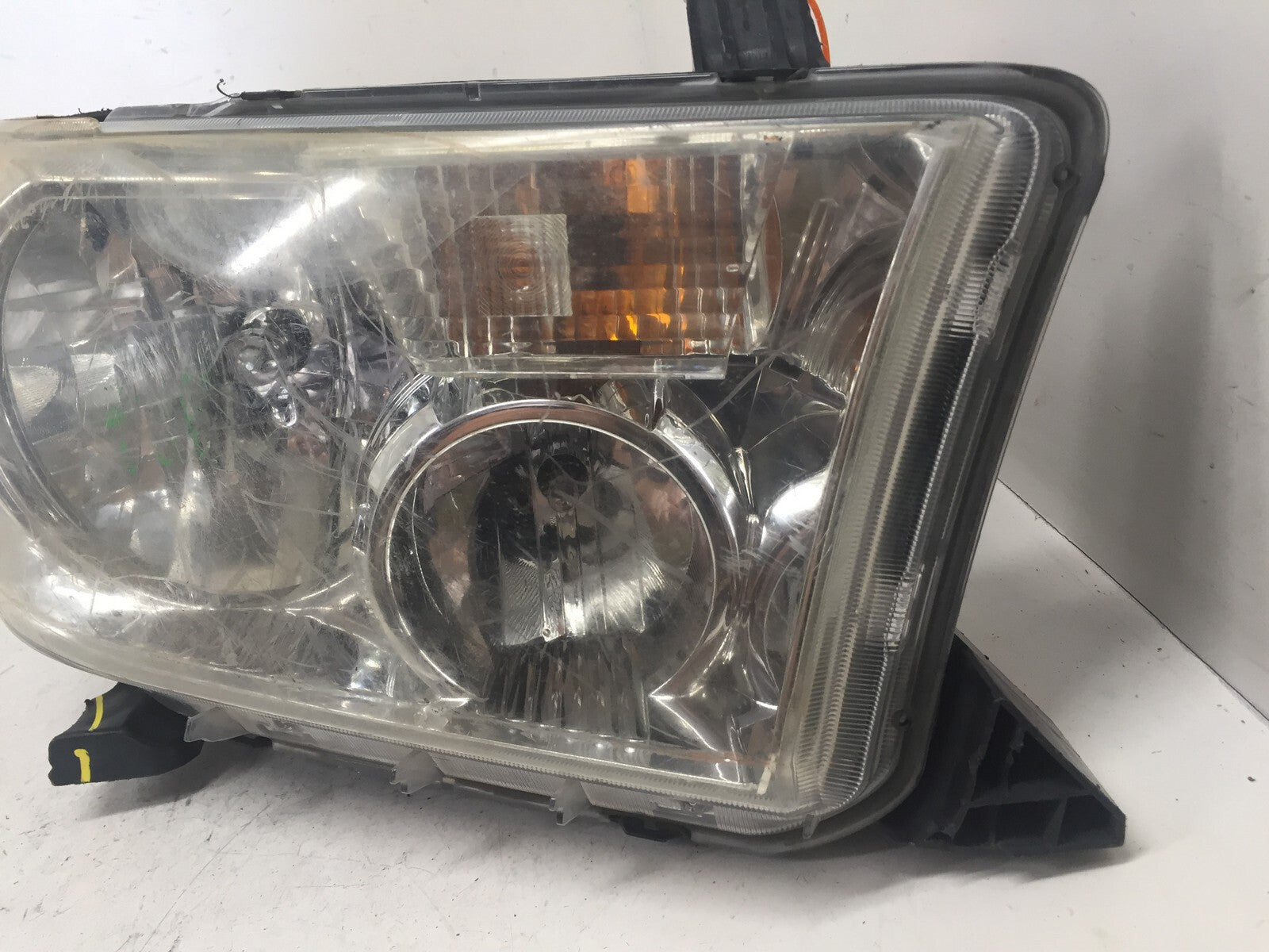 Headlight Damaged Halogen Right Passenger RH Toyota Sequoia Tundra 2008-2013 OEM