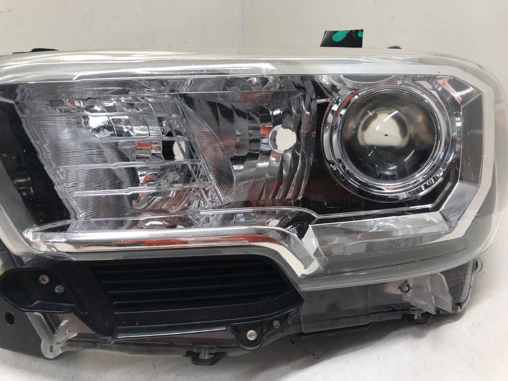 Projector Headlight Damaged Driver LH Toyota Tacoma 2016-2018 8115004250 OEM2