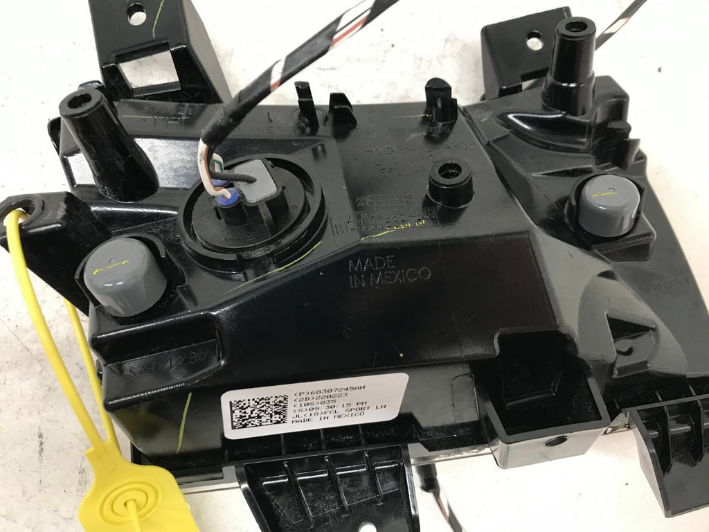 Parking light Damaged Lamp LH Driver Jeep Wrangler 2018-2023 68307245AH OEM