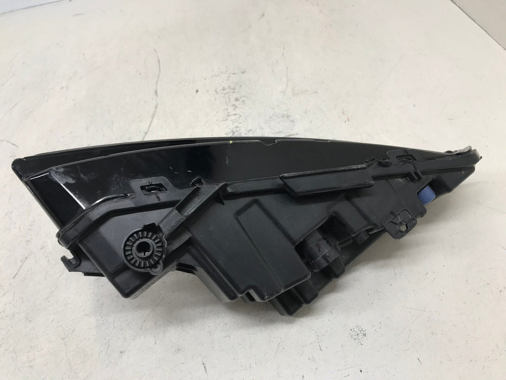 Fog light Damaged LH Driver  Jeep Grand Cherokee 2022 68465141AC OEM