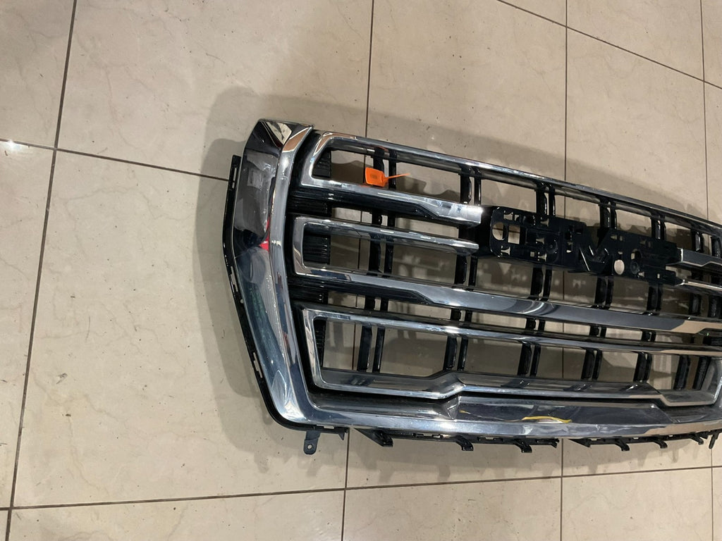 Grille Grill Silver 2021-2024 GMC Yukon 84835787 OEM