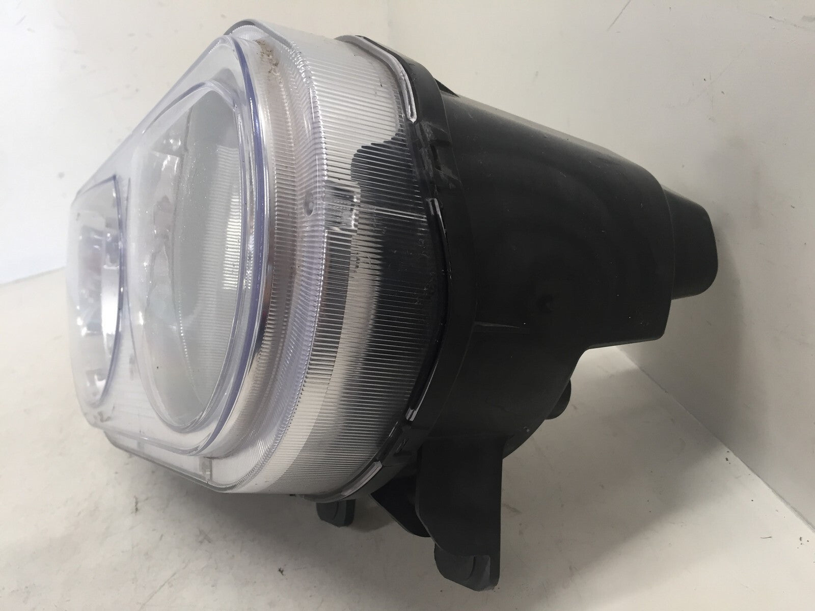 Headlight Damaged LH  Dodge Challenger 2008 2009 2010 2011 2012 2013 2014 OEM