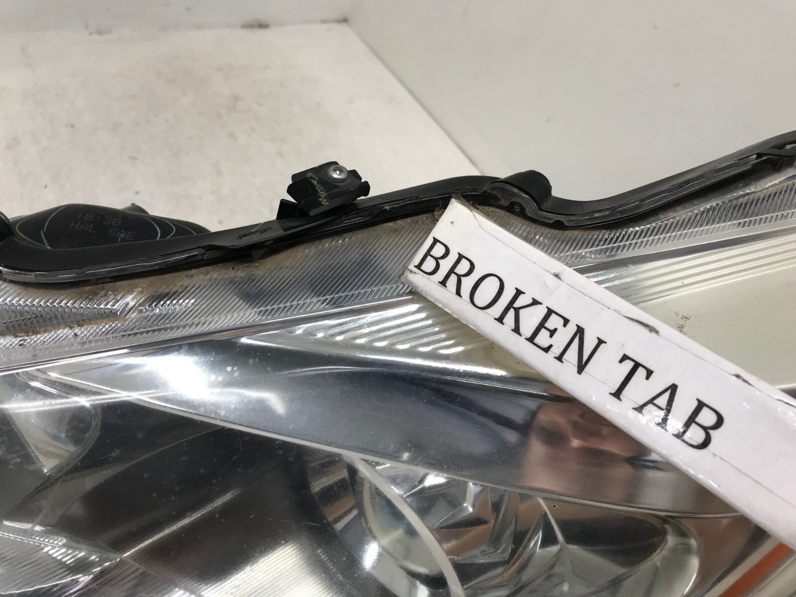 Headlight Damaged Lamp Halogen LH Driver Nissan Altima Sedan 2013 260603TA9A OEM