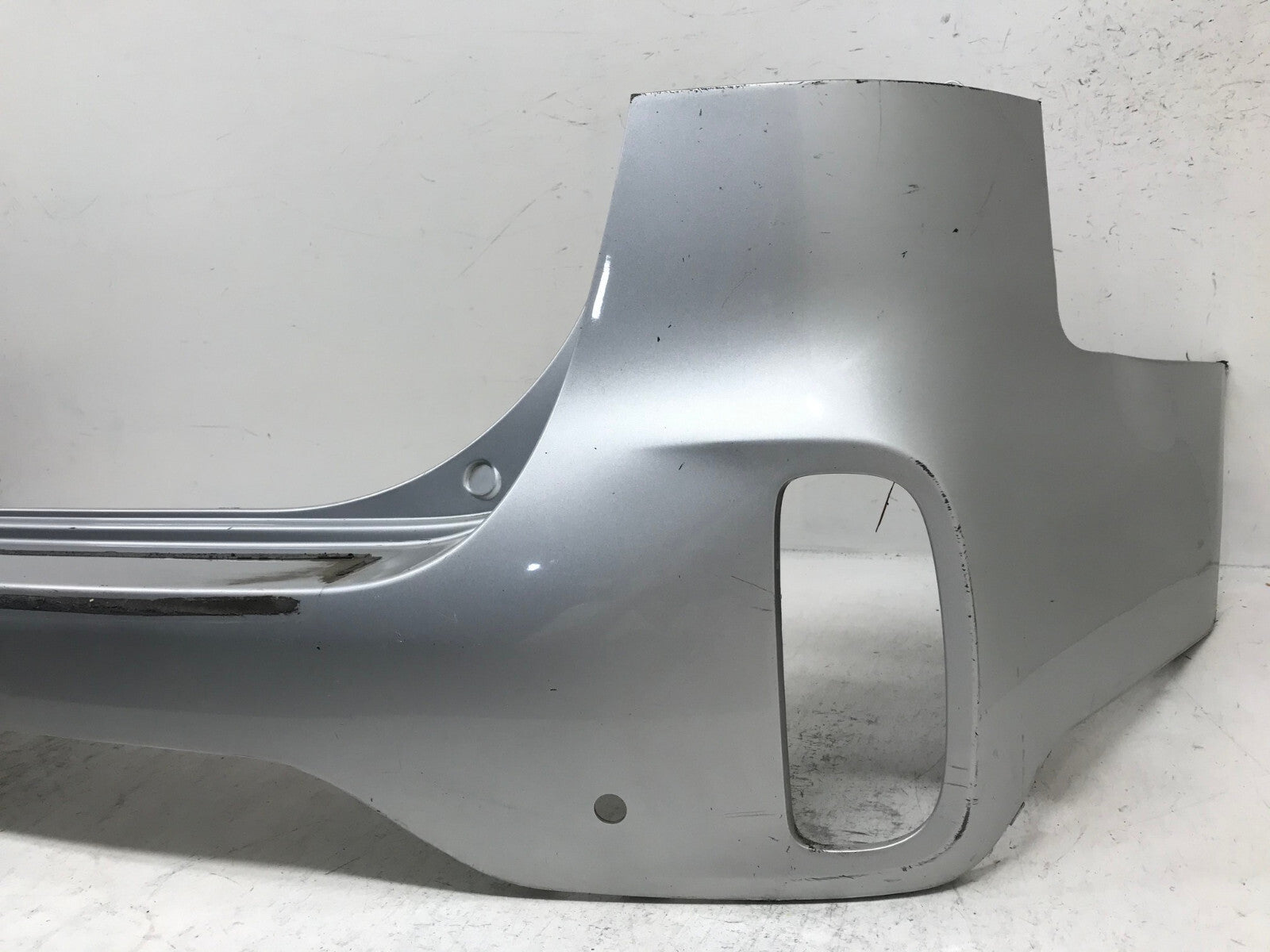 Rear Bumper Cover Silver Kia Sorento EX/Ltd 14-15 w/Sensor Holes 86611-1U500 OEM