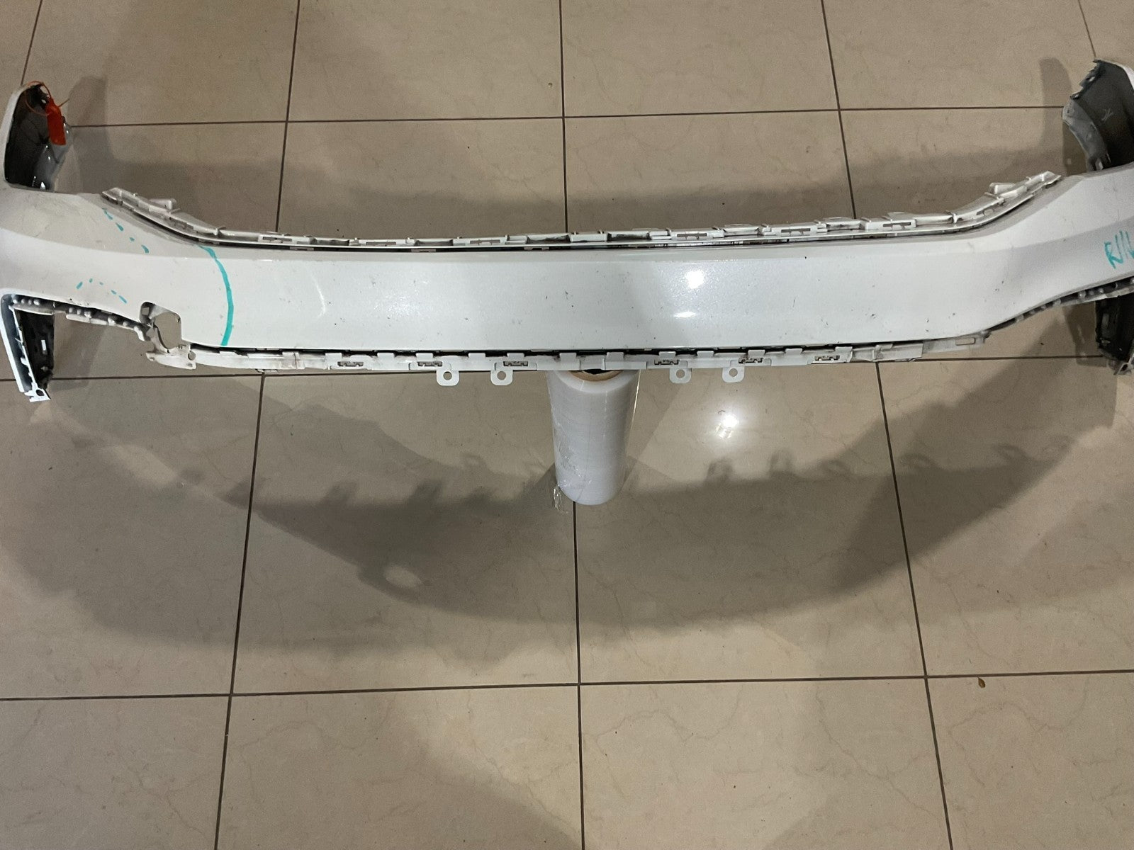 Front Bumper Cover White 2022 2023 Volkswagen Tiguan 5nn+807+221+b OEM