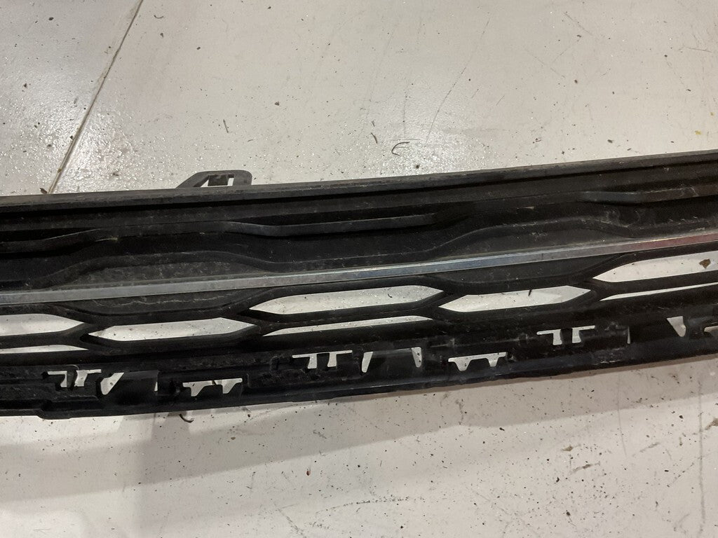 Grill Grille Black/Missing Trim 2016-2018 Chevy Chevrolet Malibu 16-871B OEM