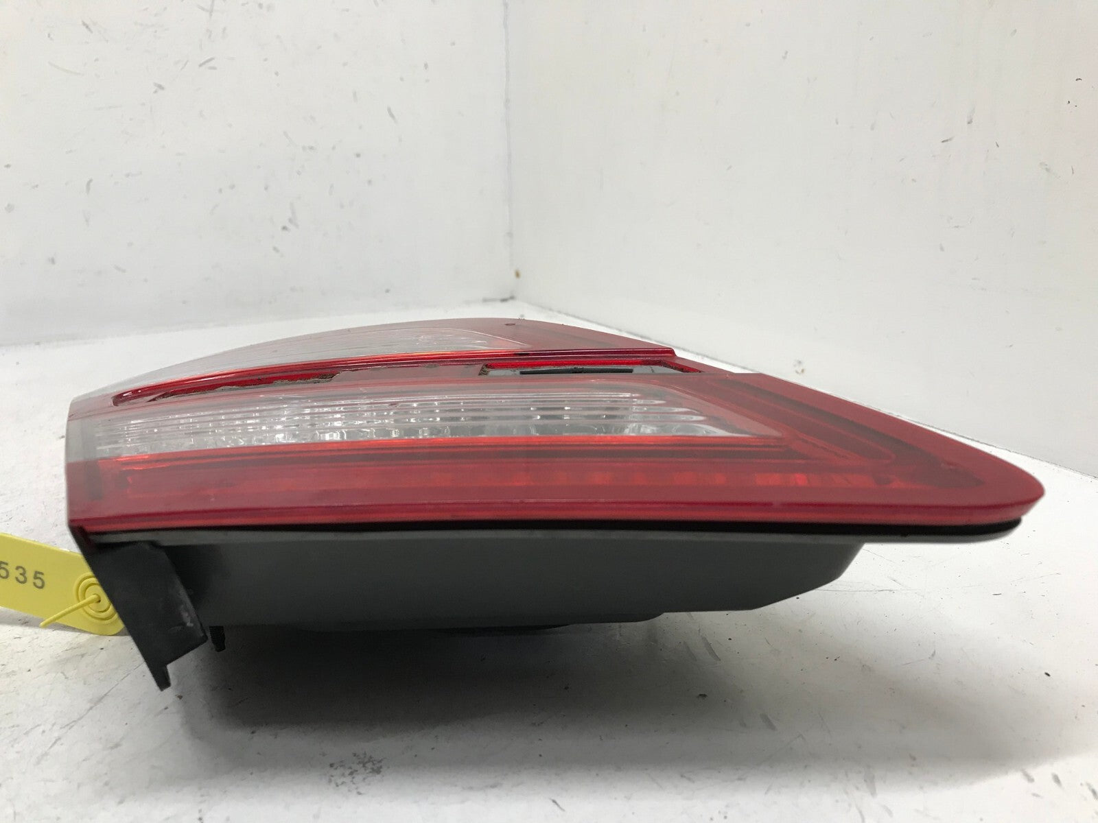 Tail light Damaged Right RH 13 14 15 16 17 18 19 Taurus SDN DG13-15B502-A OEM
