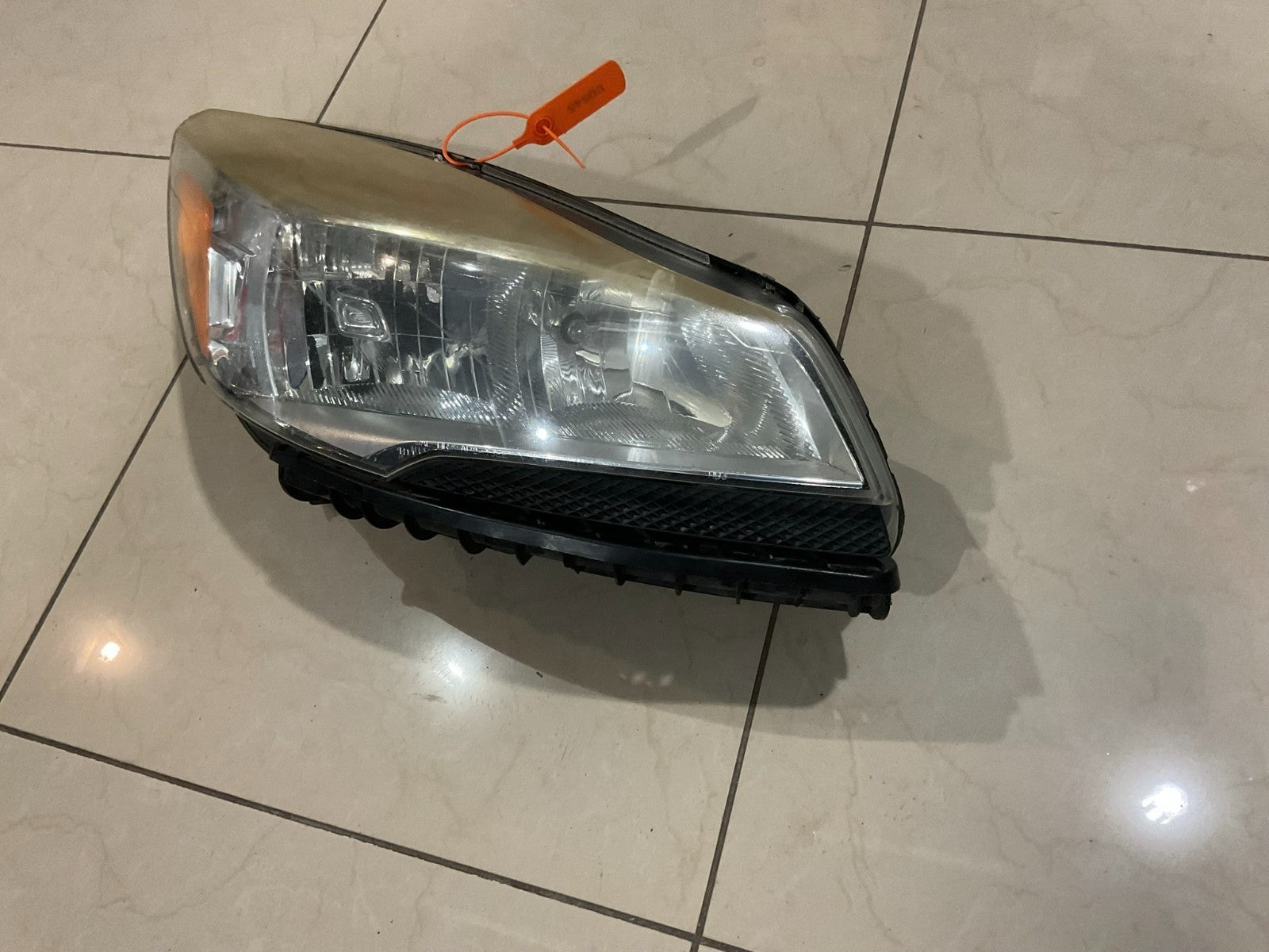 Headlight Right Passenger RH 13-16 Ford Escape CAPA