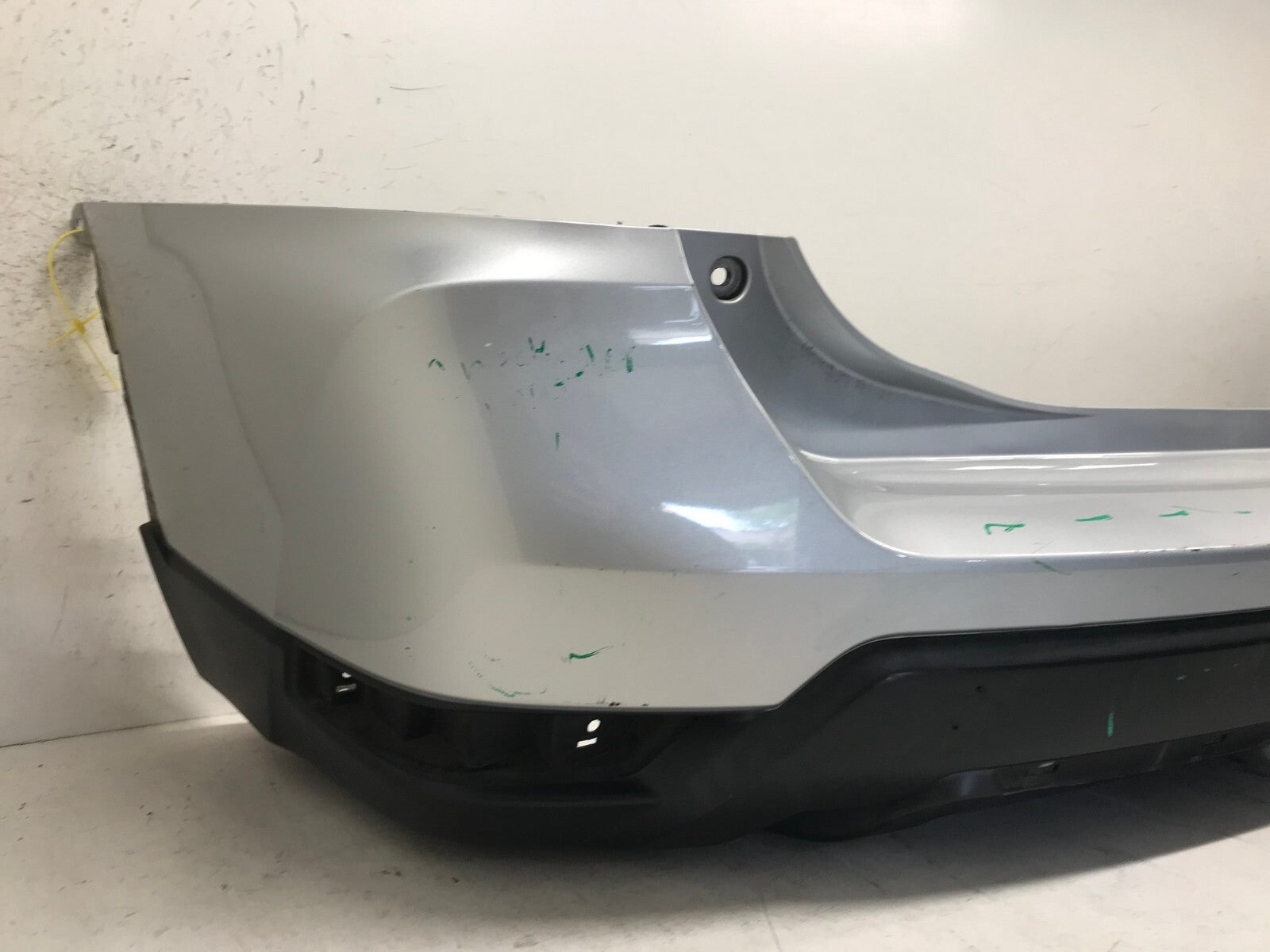 Rear Bumper Cover Silver Nissan Rogue S SL SV SL Hybrid 17-19 85022-6FL0H OEM