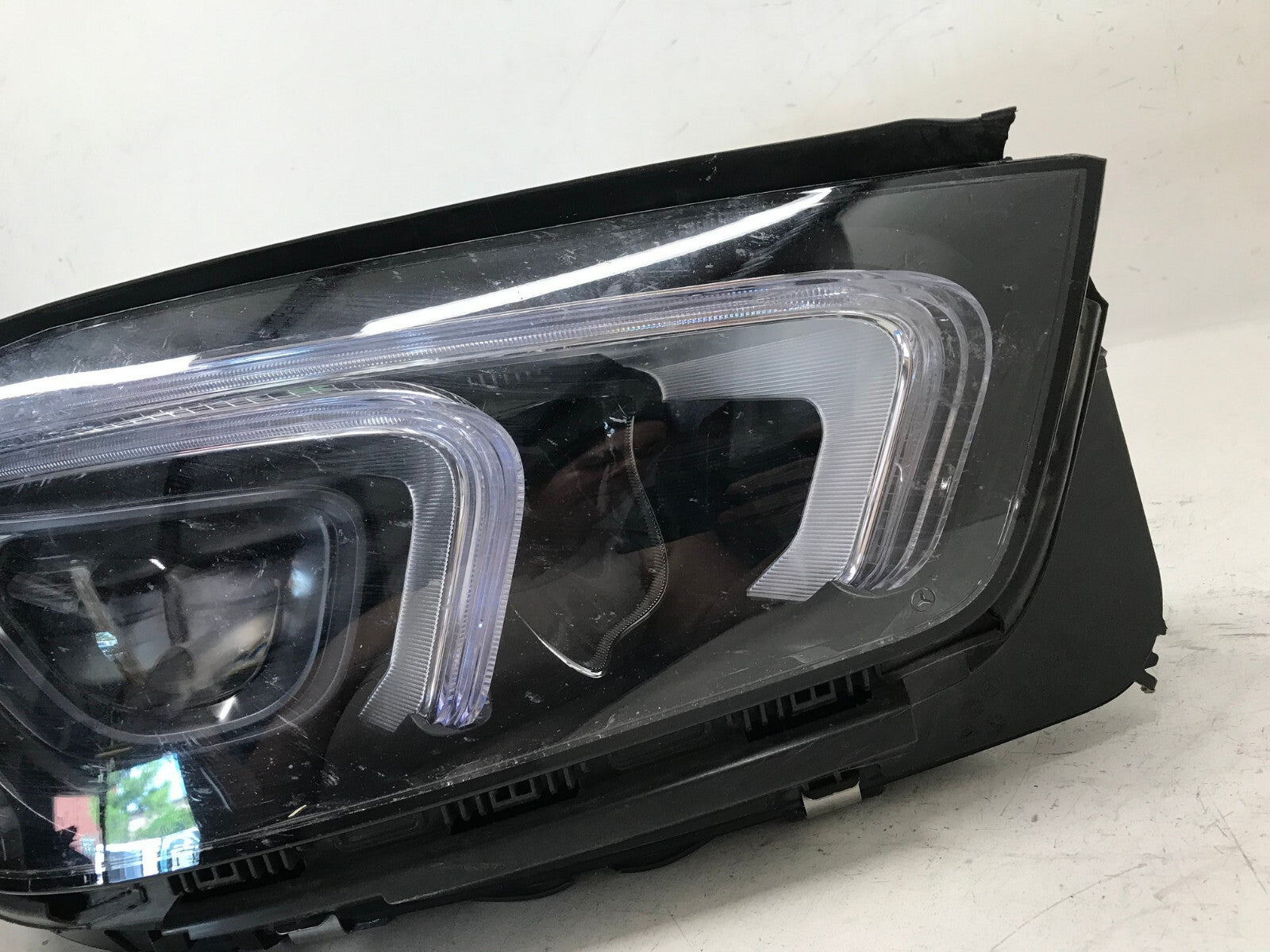 Headlight Damaged RH Passenger 20-22 Mercedes X167 GLE450 GLE580 A1679066206 OEM