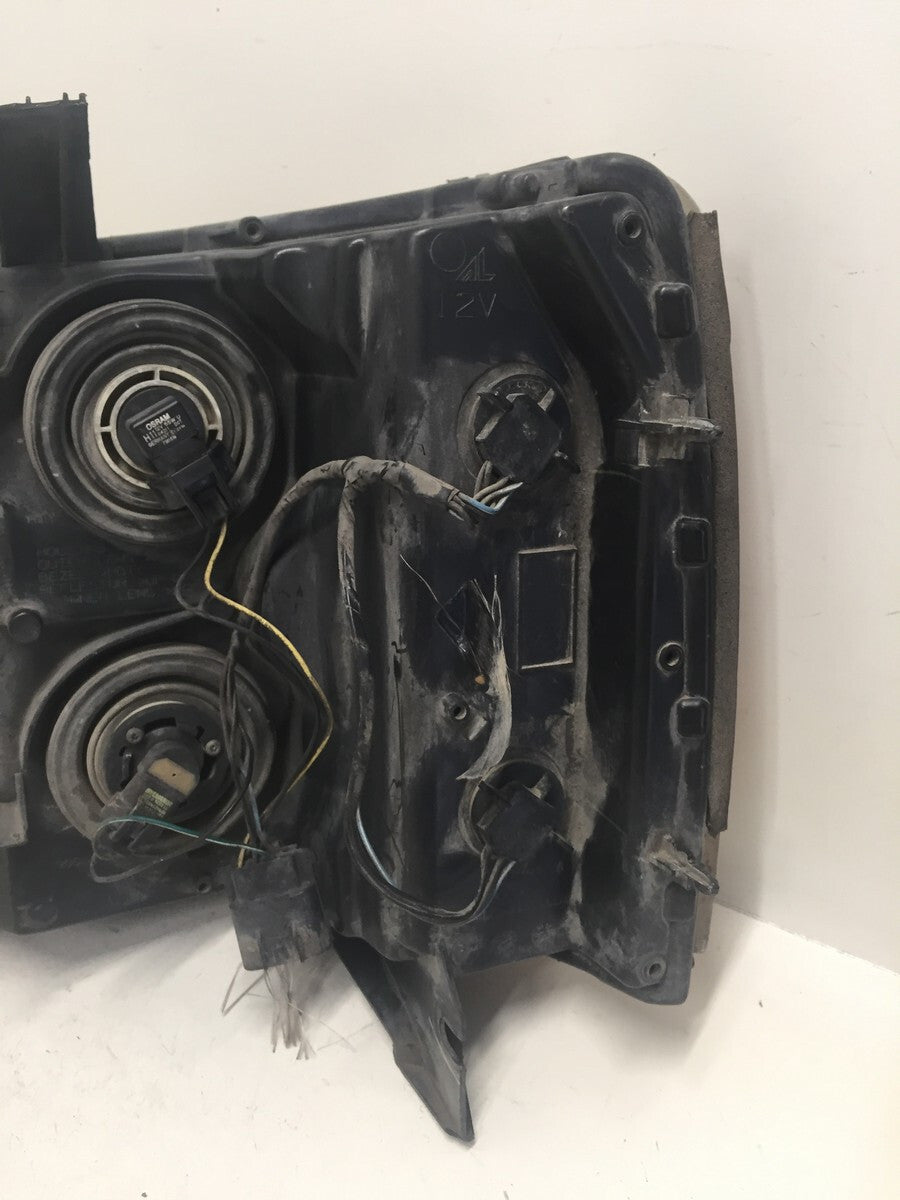 Headlight Damaged Rights RH Chevy Silverado 1500 2500 3500 07-13 22853028 OEM2