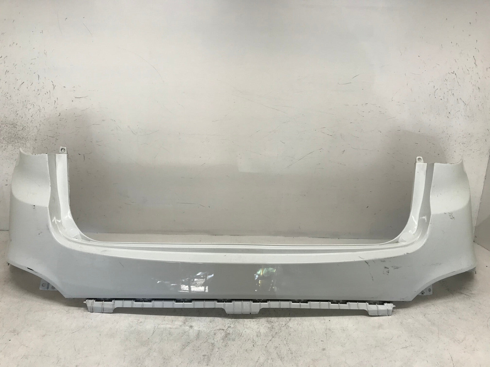 Rear Upper Bumper Cover Hyundai Tucson GL/GLS/Ltd/SE White 10-15 86611-2S000 OEM