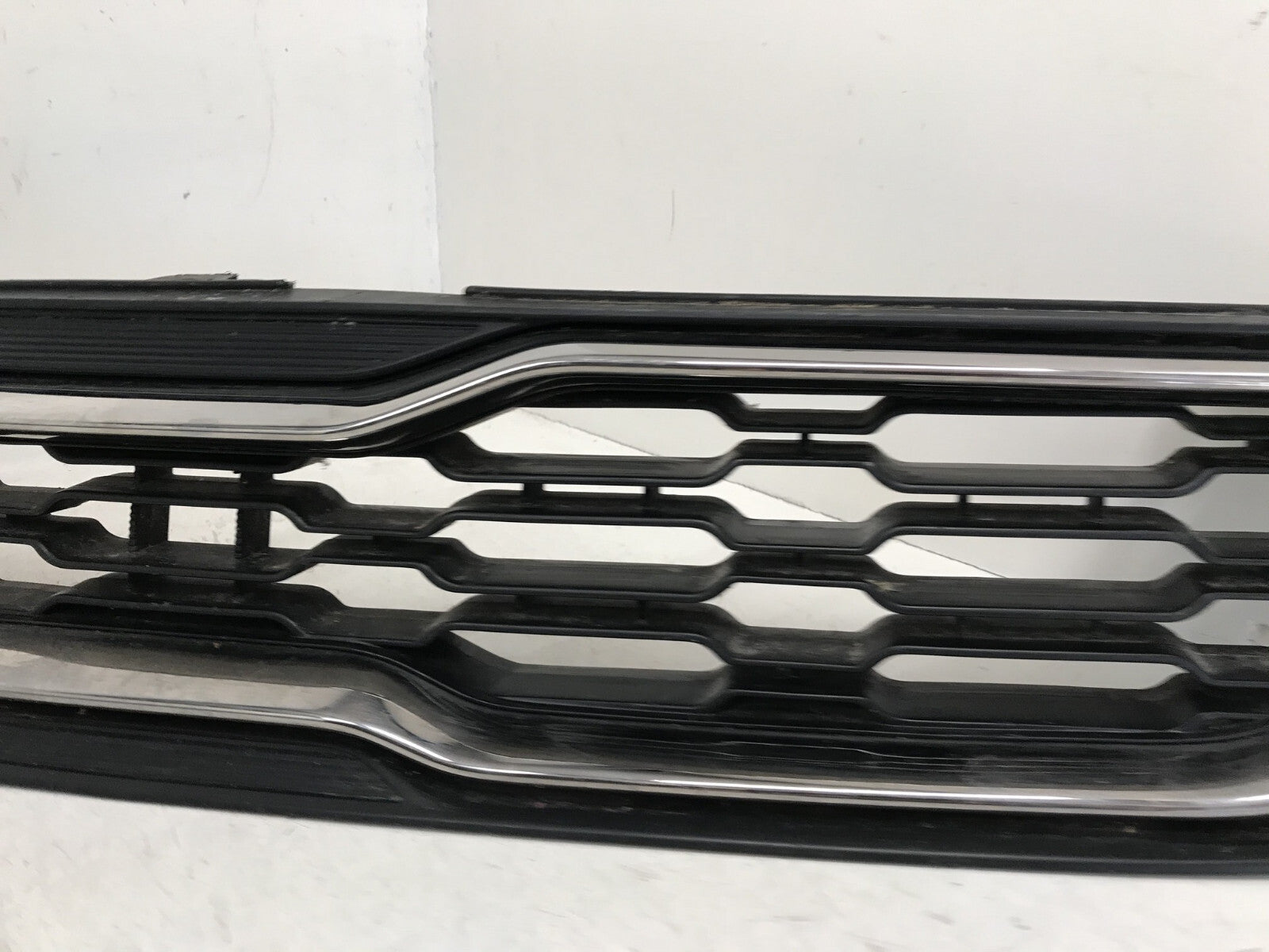 Grille Grill Kia Soul 2012-2013 86350-2K550 OEM