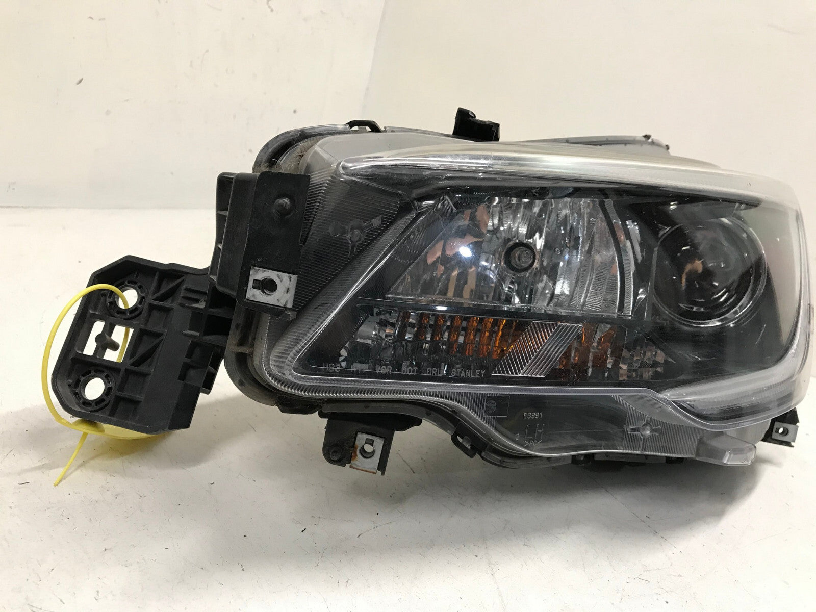 Headlight Damaged Driver LH Subaru Legacy 2015-2017 84001AL03A OEM