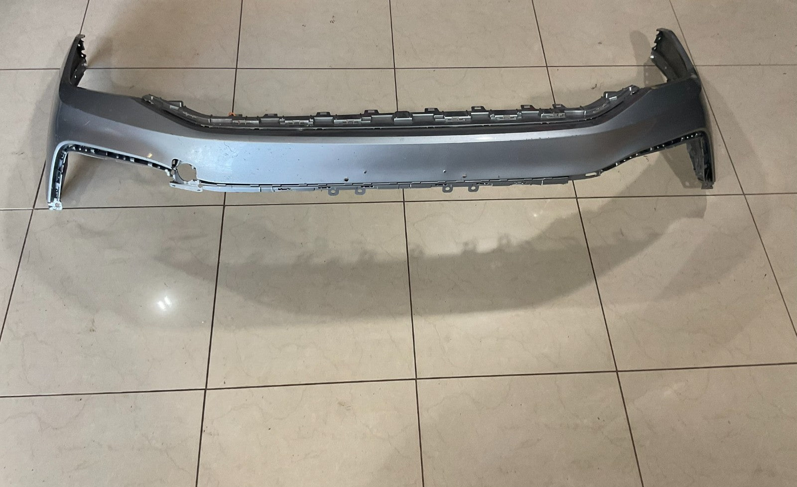 Front Bumper Cover Silver 2022 2023 Volkswagen Tiguan 5nn+807+221 OEM
