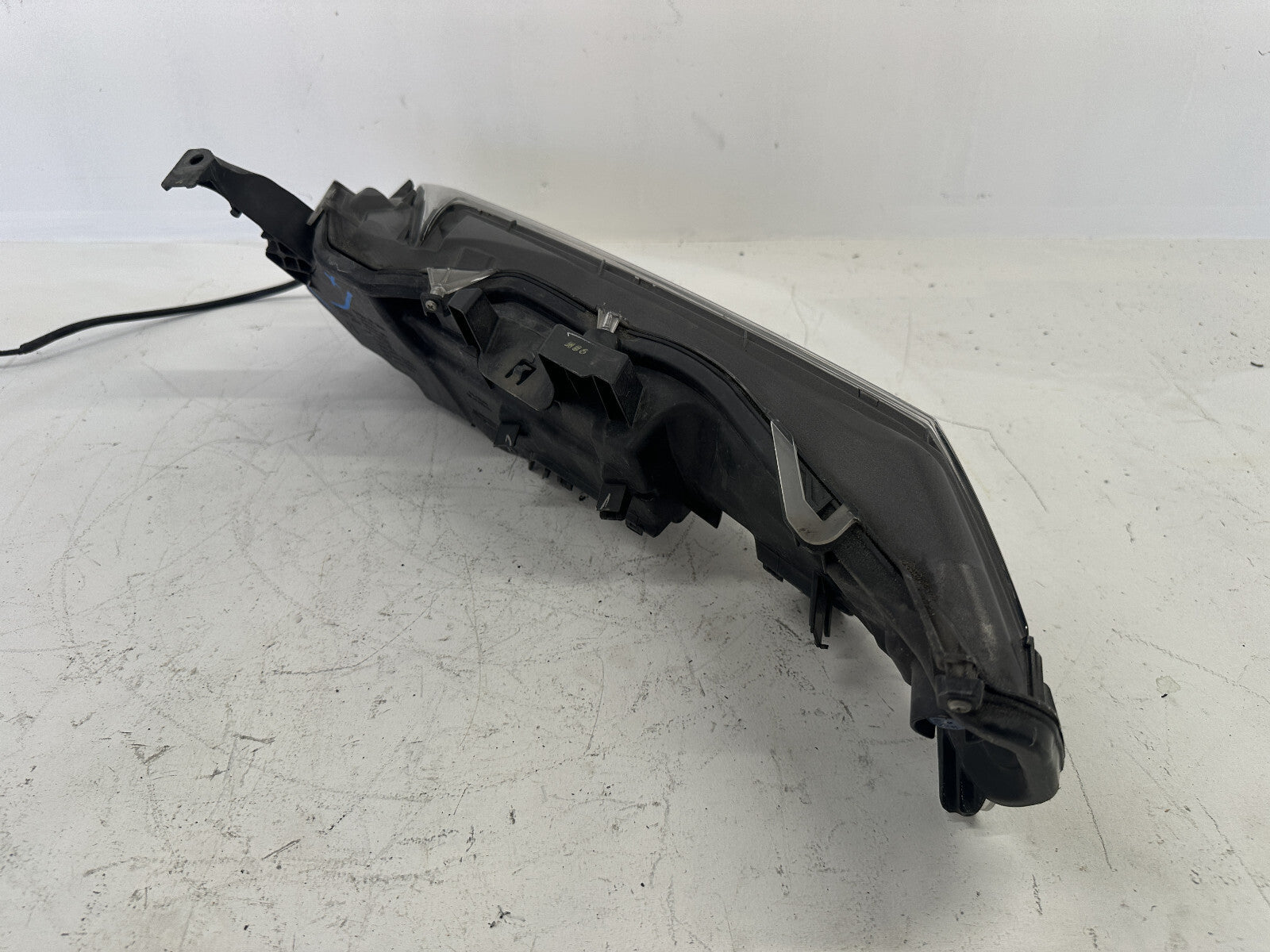 Fog light Damaged Right Passenger RH 2015 - 2019 Lexus NX 81610-78050 OEM