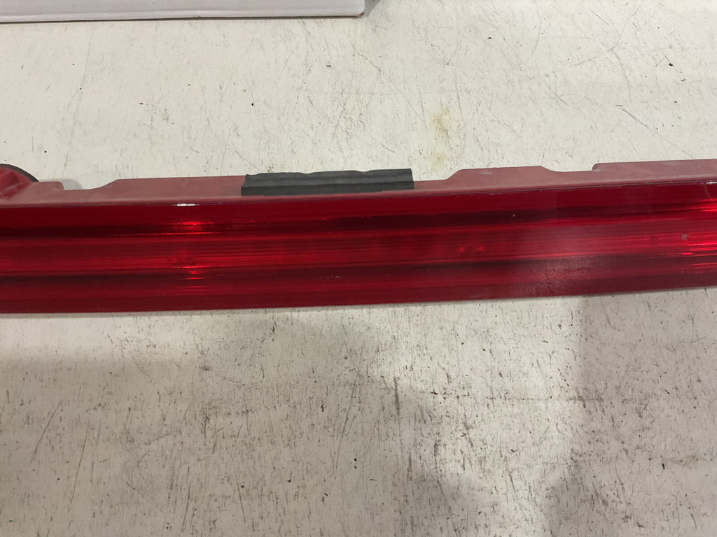Center Trunk Lid Third Brake light Damaged 15-2019 Lincoln MKC EJ7B-13B433-A OEM