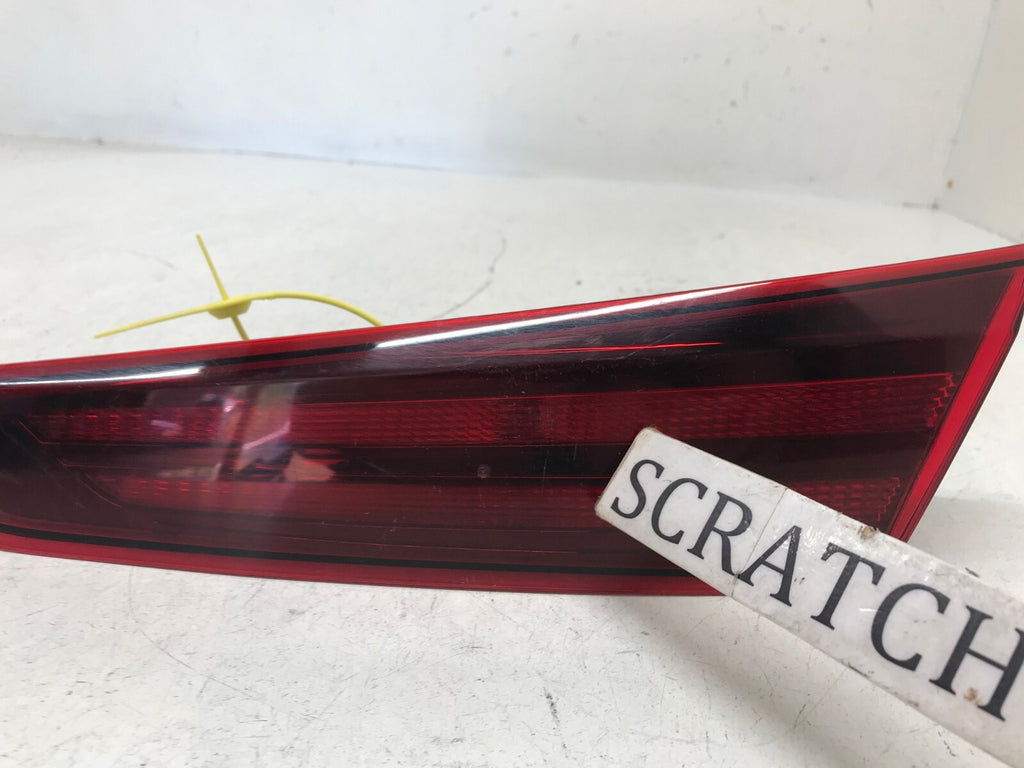 Tail light Damaged RH Passenger 2019-2020 Hyundai Elantra 92404-F3500 OEM