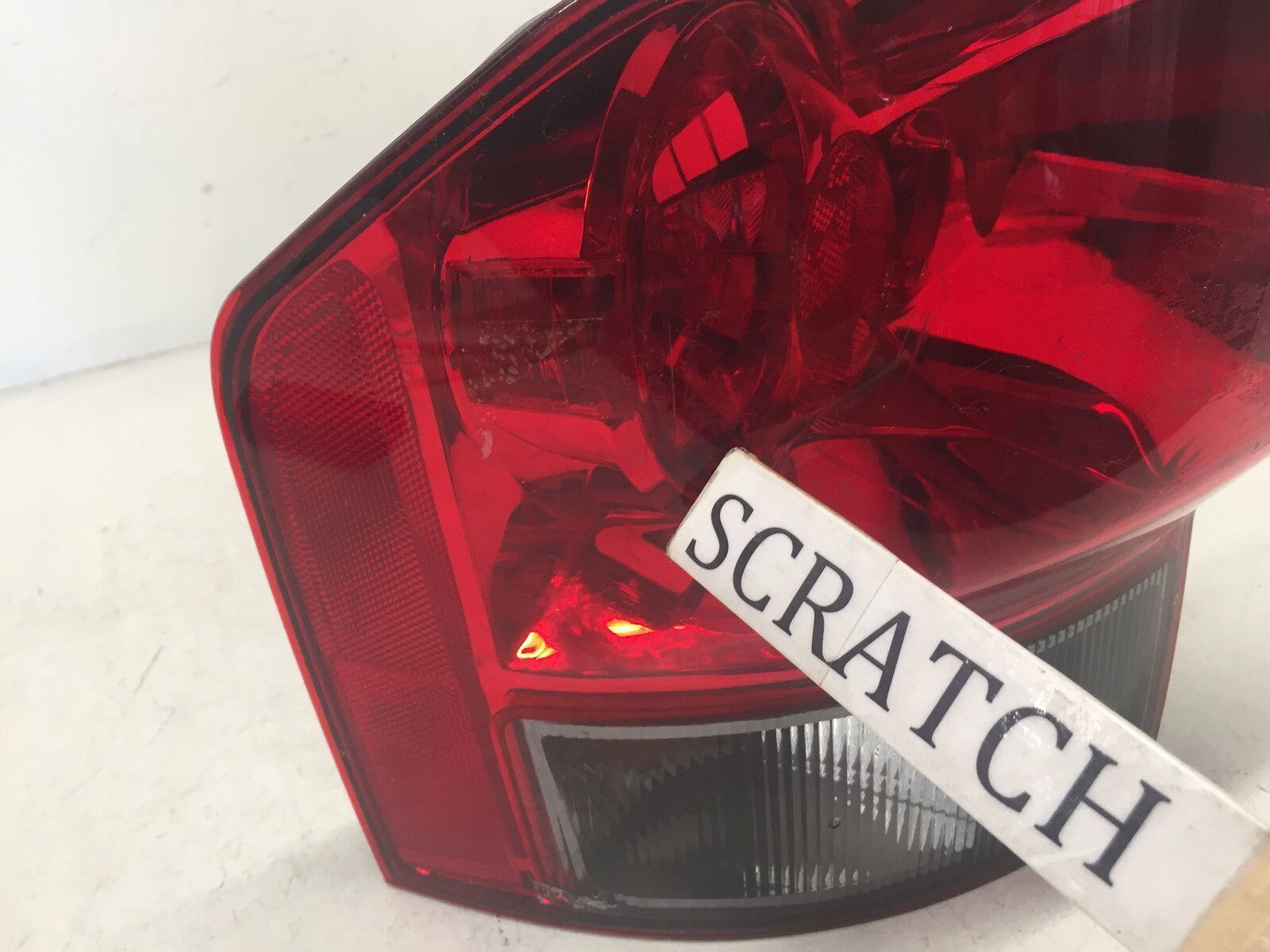 Taillight Damaged Tail Lamp Passenger Honda Element 03-08 33501-SCV-A11 OEM