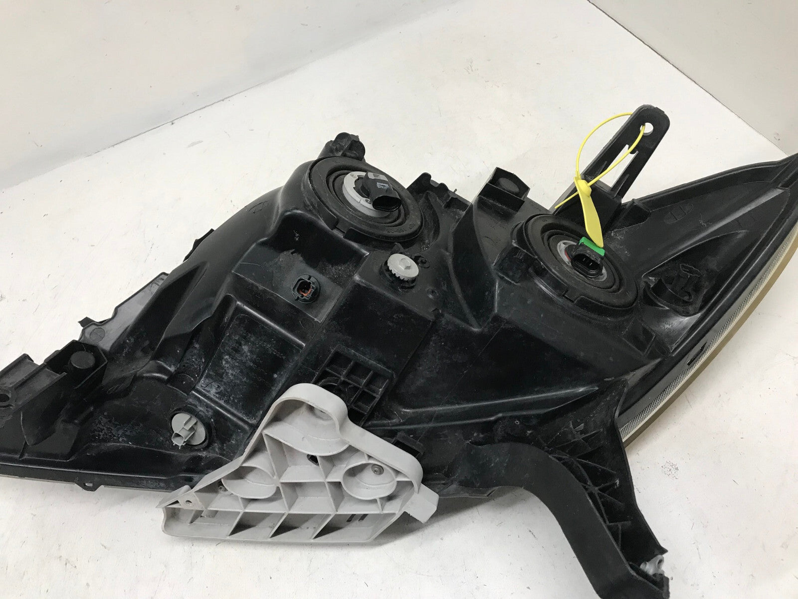 Headlight Damaged Right RH Passenger 2013-2016 Nissan Pathfinder 260103KA0B OEM