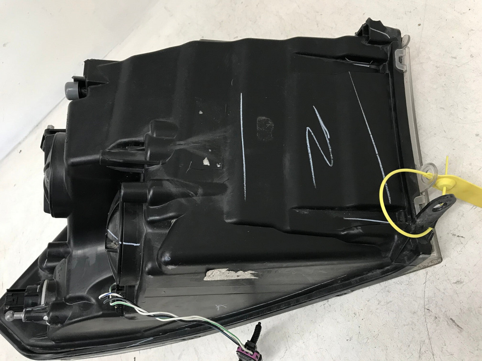 Headlight Damaged Driver Side LH RAM 2009-2012 68001485AC OEM