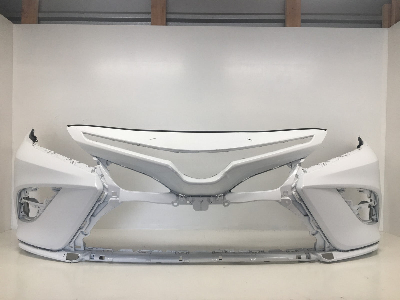 Front Bumper Cover Toyota Camry SE/XSE/Hybrid SE w/o Sensors 2018-2019 Original2