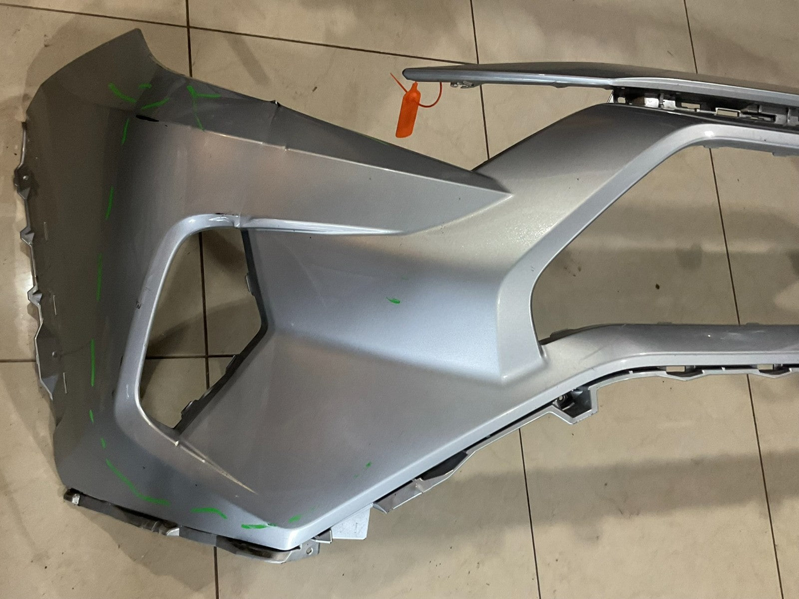 Front Bumper Cover Silver Toyota RAV4 2019-2021 52119+0r200 OEM