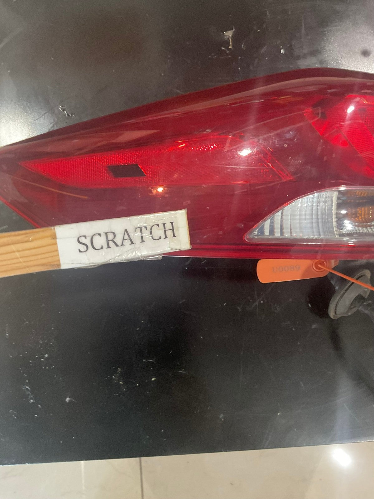 Tail Light Left Driver LH Hyundai Elantra 17-20 92401+F2000 OEM