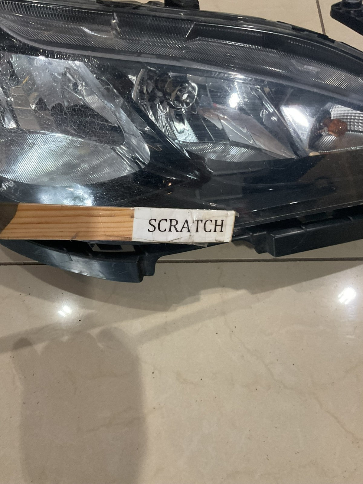 Headlight Right RH Passenger Chrysler Pacifica 2017-20 CAPA
