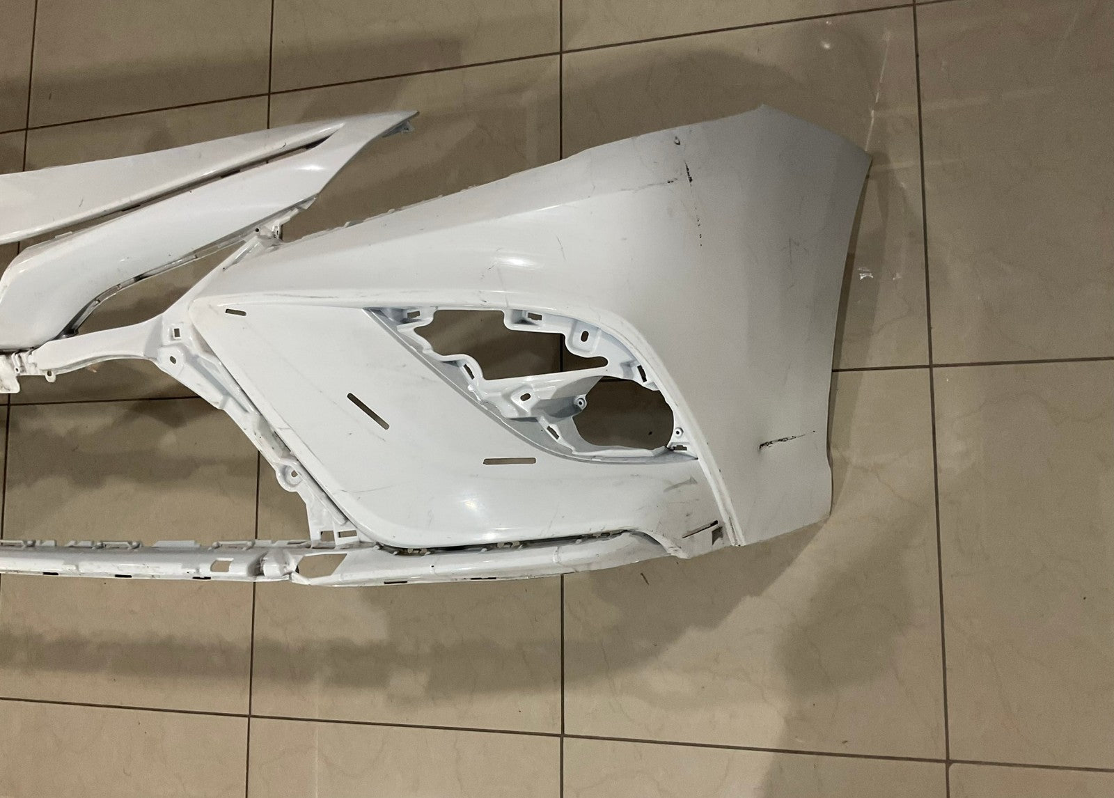 Front Bumper Cover White 2018-2020 Toyota Camry SE XSE 52119+06E20 OEM