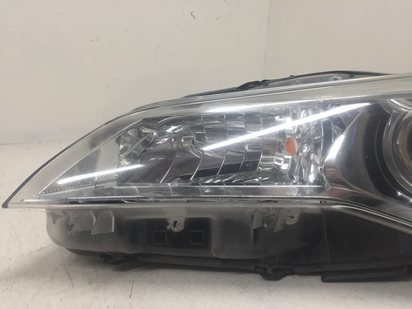 Head light Damaged Driver LH Left Toyota Camry 2015-2017 8111006860 OEM