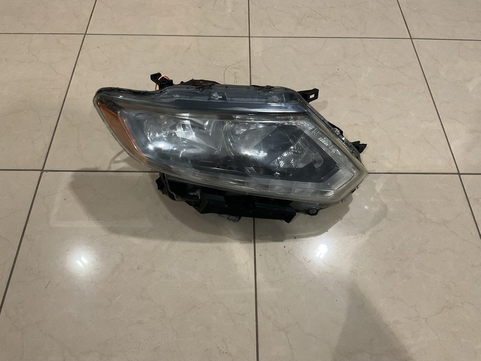 Headlight Right Passenger RH Nissan Rouge 2014 2015 2016 CAPA