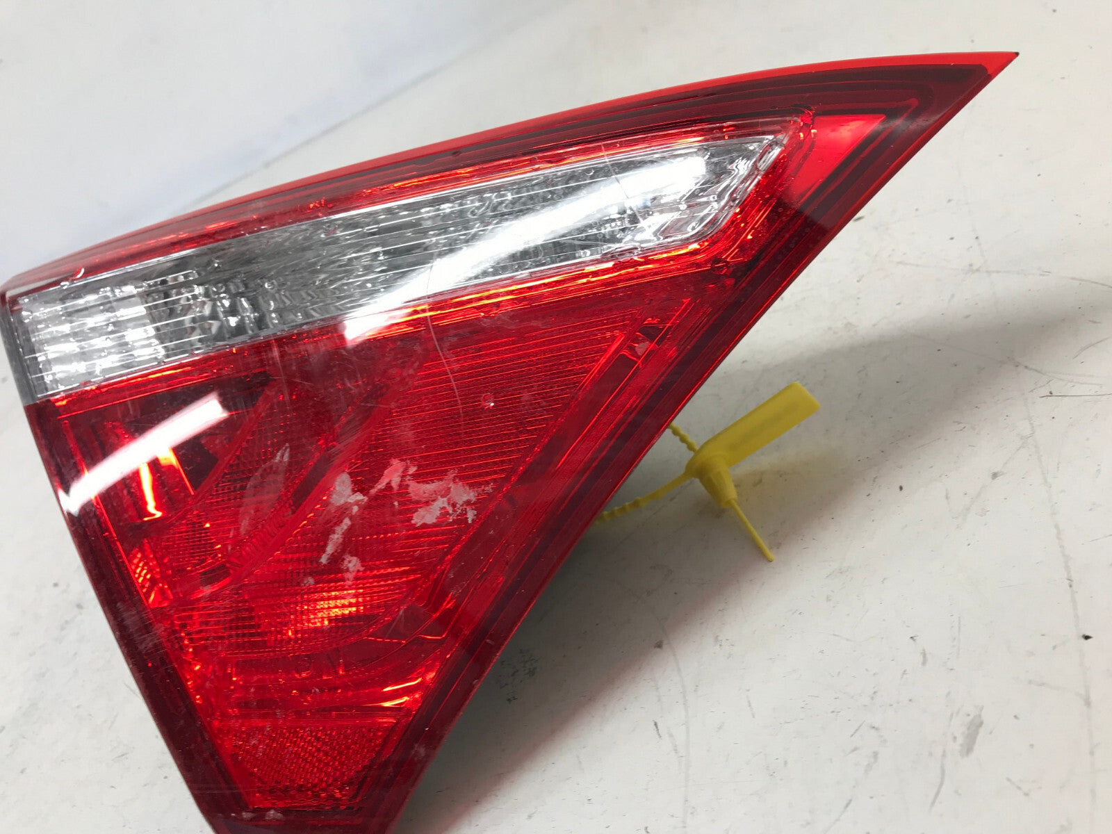 Tail light Damaged Left LH Driver Toyota Camry 2015 2016 2017 8159006410 OEM