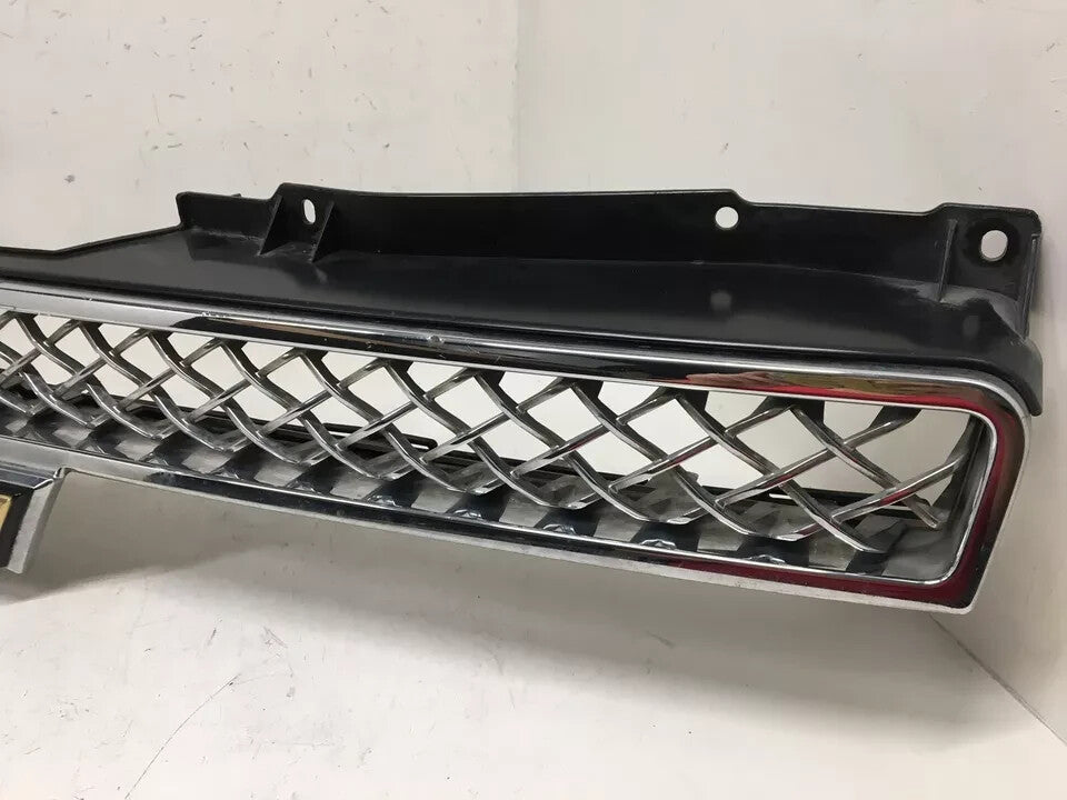 Upper Grille Grill Chevrolet GM Suburban 1500 07 08 15208000 Original