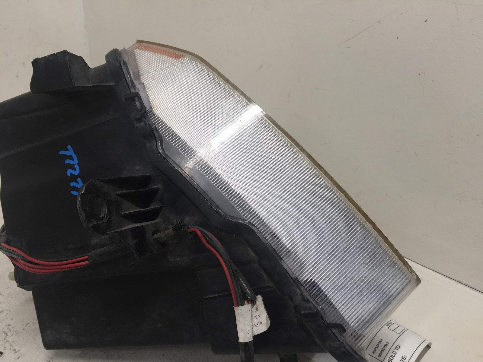 Headlight Damaged Right Passenger Nissan Sentra Sedan 2007-2009 26010-ET000 OEM