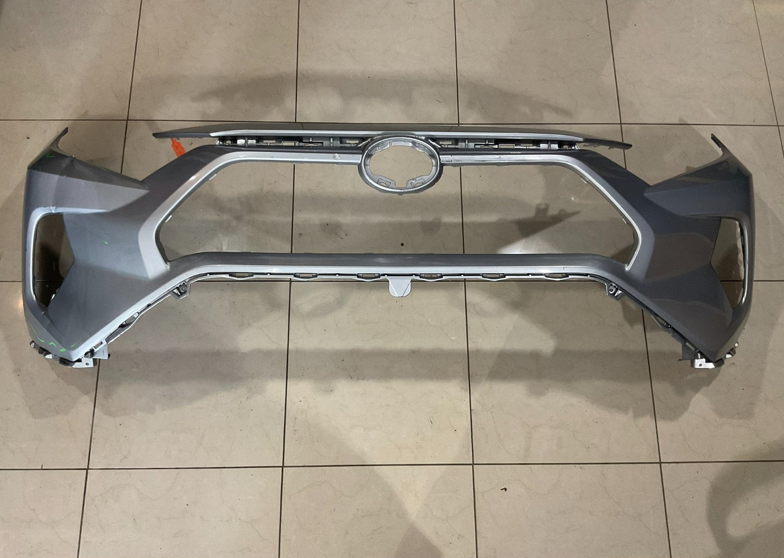 Front Bumper Cover Silver Toyota RAV4 2019-2021 52119+0r200 OEM