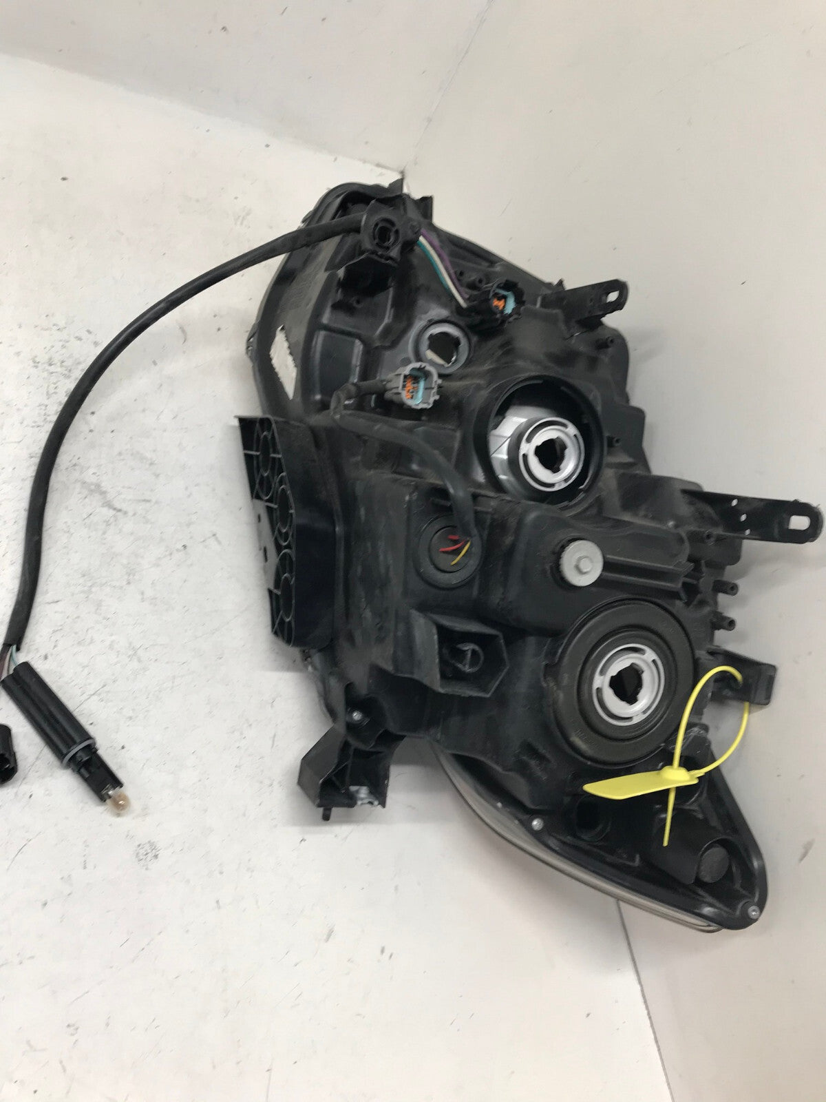 Headlight Damaged Passenger RH Nissan Rogue Truck SUV 2014-2016 260104BA0A OEM