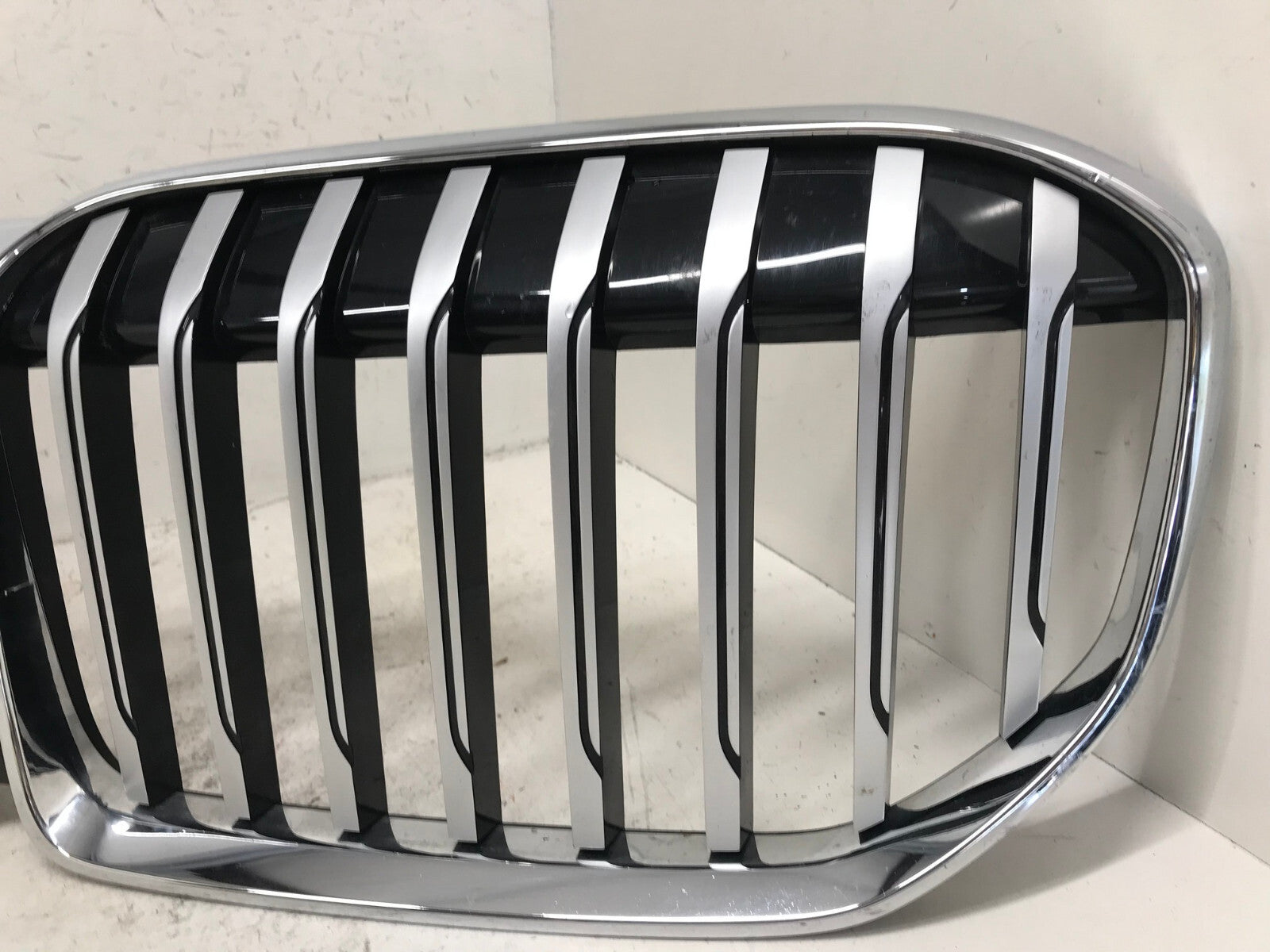 Grille Grill BMW G11 G12 730d 730dX 730i 730Ld 730LdX 730Li 51138494817 OEM