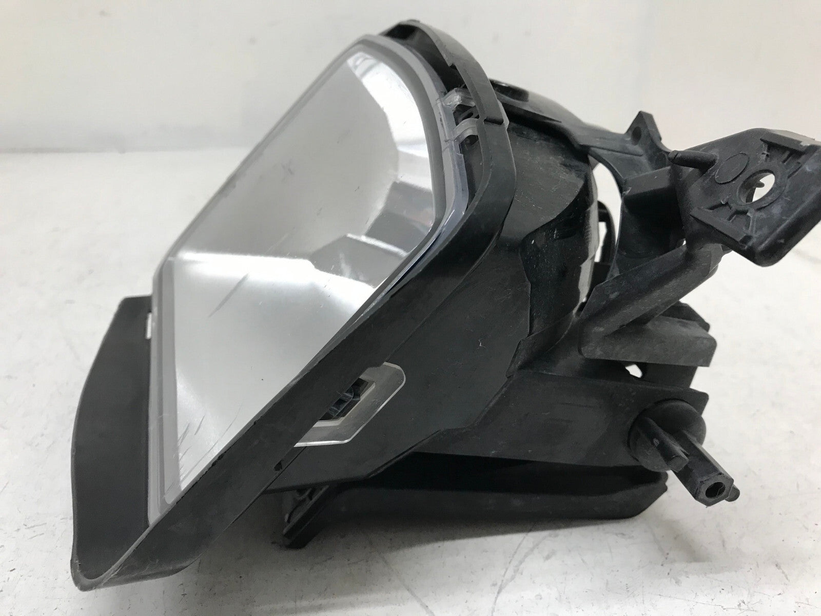 Fog light Damaged Driver LH Dodge Ram 2013 2014 2015 2016 2017 2018 320479 OEM