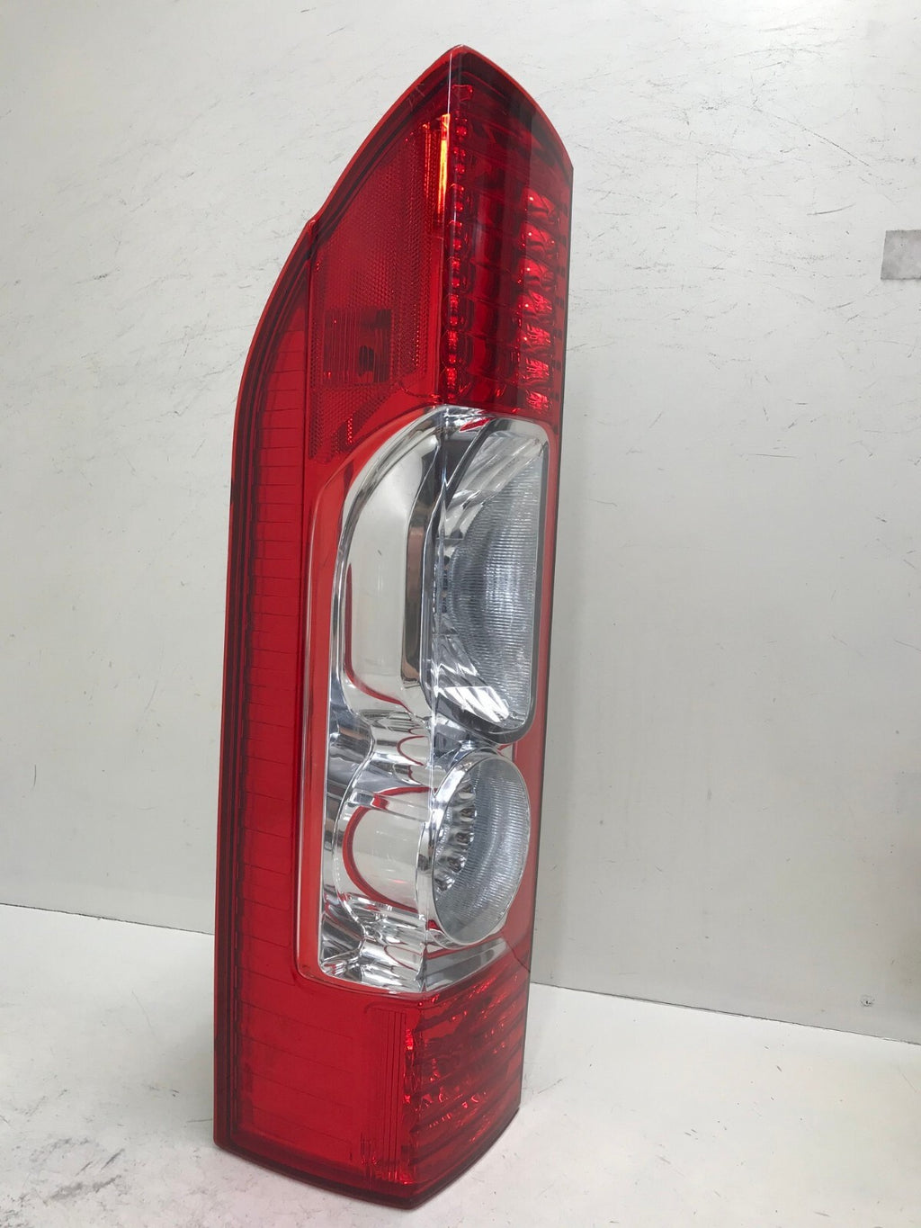 Tail light Damaged LH Driver 14-2022 Ram Promaster 1500 2500 3500 04725947AD OEM