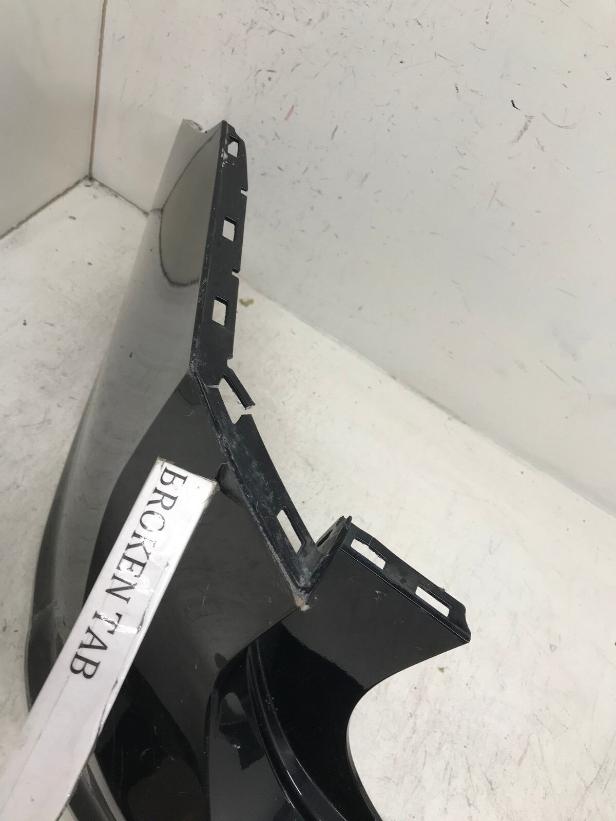 Rear Upper Bumper Cover Volkswagen Tiguan S/SE/SEL/SEL Premium 5NN807421 OEM3