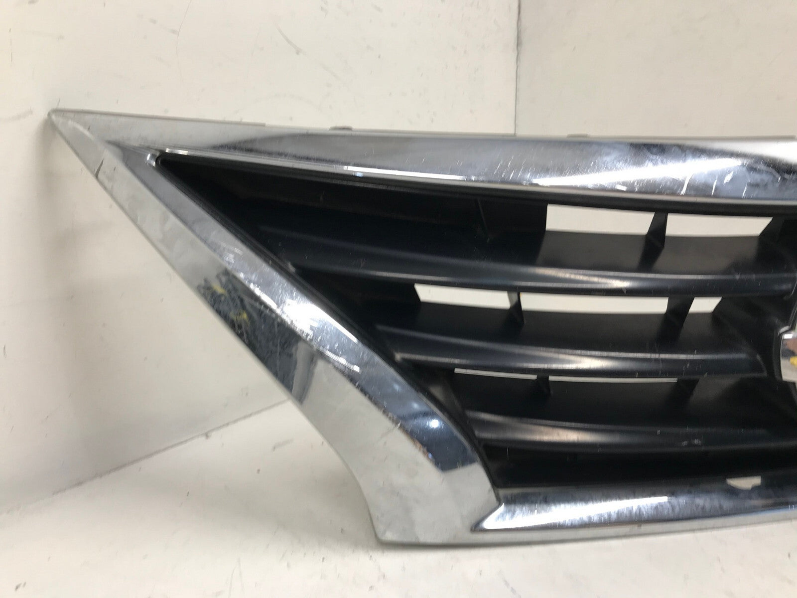 Grill Grille 15-19 Nissan Versa Sedan 62310-9KM0A OEM