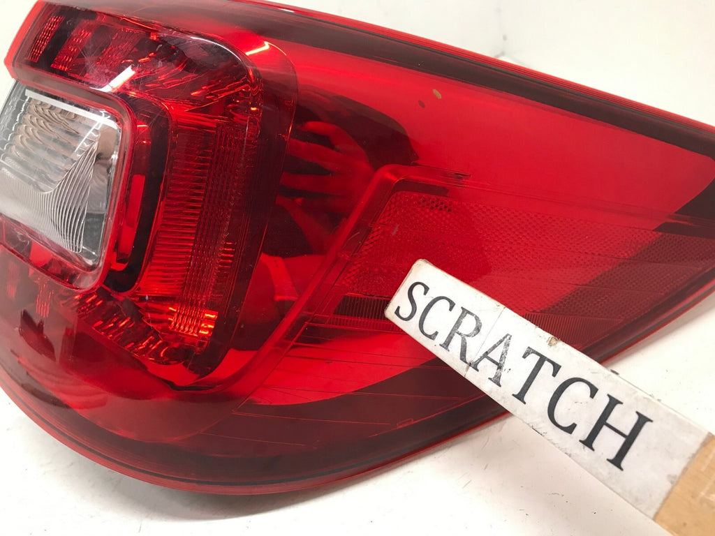Tail light Damaged Passenger RH Right 2015-2019 Subaru Outback 84912AL05A OEM